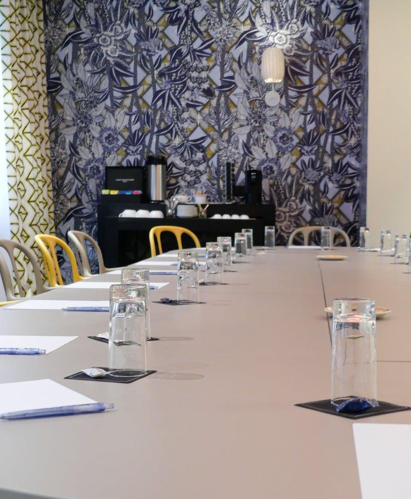 Western De Dieppe Hotel 4*